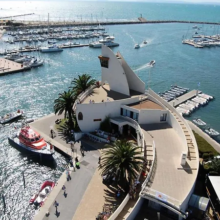Apartament Le Chabian - Port Camargue T2 Renove, Equipe, En 1ere Ligne Mer, Sud A 50m, Piscine, Tennis, Climatise Mae-7061