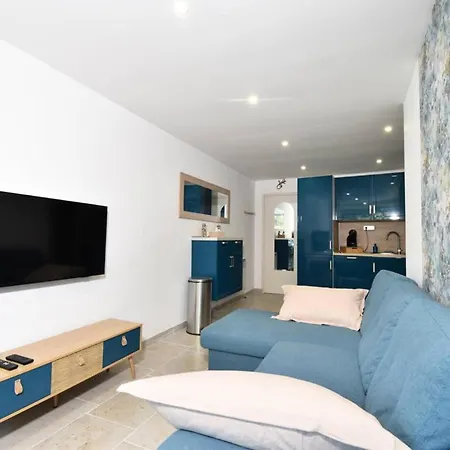 Apartament Le Chabian - Port Camargue T2 Renove, Equipe, En 1ere Ligne Mer, Sud A 50m, Piscine, Tennis, Climatise Mae-7061