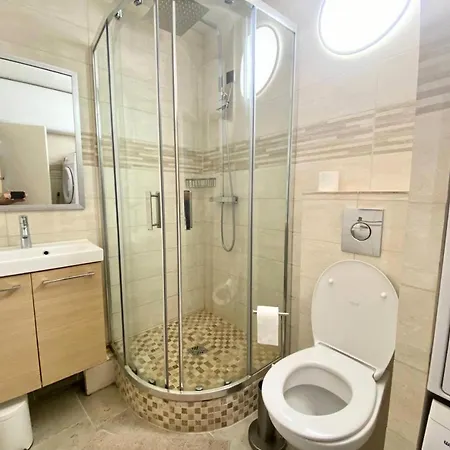 Résidence Le Chabian - Port Camargue T2 Rénové, équipé, En 1ère Ligne Mer, Sud à 50m, Piscine, Tennis, Climatisé Mae-7061 Le Grau-du-Roi