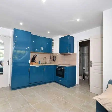 Le Chabian - Port Camargue T2 Renove, Equipe, En 1ere Ligne Mer, Sud A 50m, Piscine, Tennis, Climatise Mae-7061 Apartmán