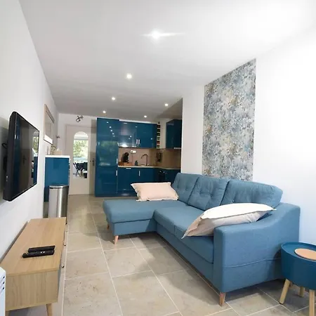 Le Chabian - Port Camargue T2 Renove, Equipe, En 1ere Ligne Mer, Sud A 50m, Piscine, Tennis, Climatise Mae-7061 * Le Grau-du-Roi