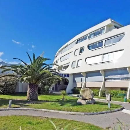 Le Chabian - Port Camargue T2 Renove, Equipe, En 1ere Ligne Mer, Sud A 50m, Piscine, Tennis, Climatise Mae-7061